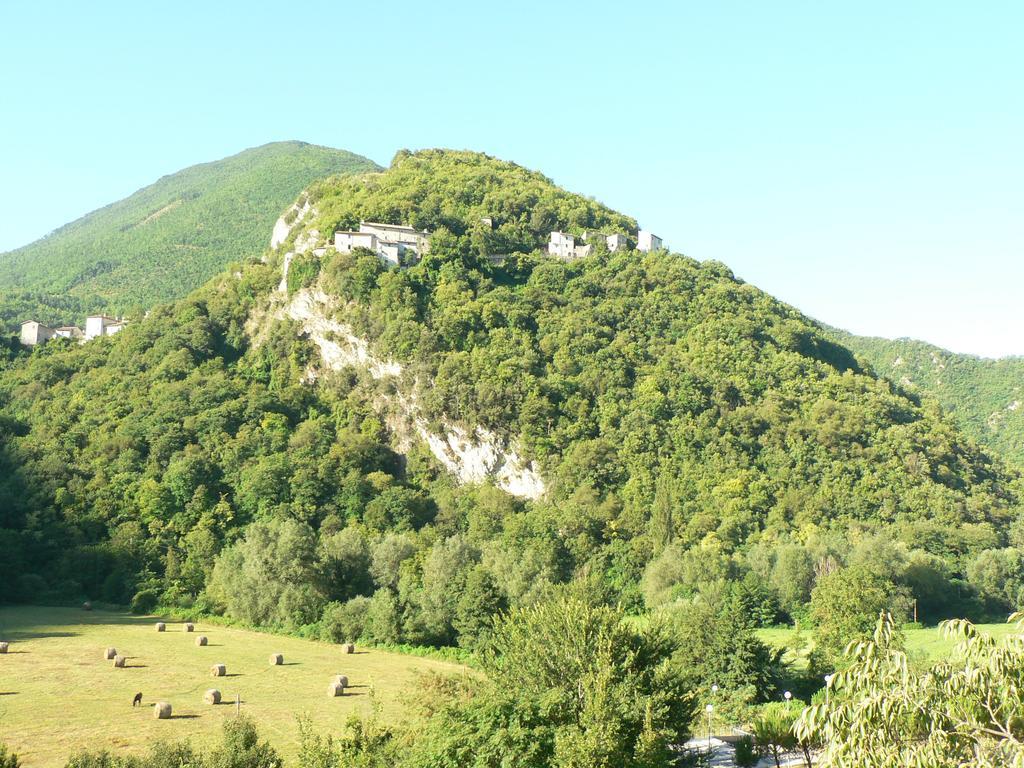 Agriturismo Casale La Palombara Cerreto di Spoleto Eksteriør billede
