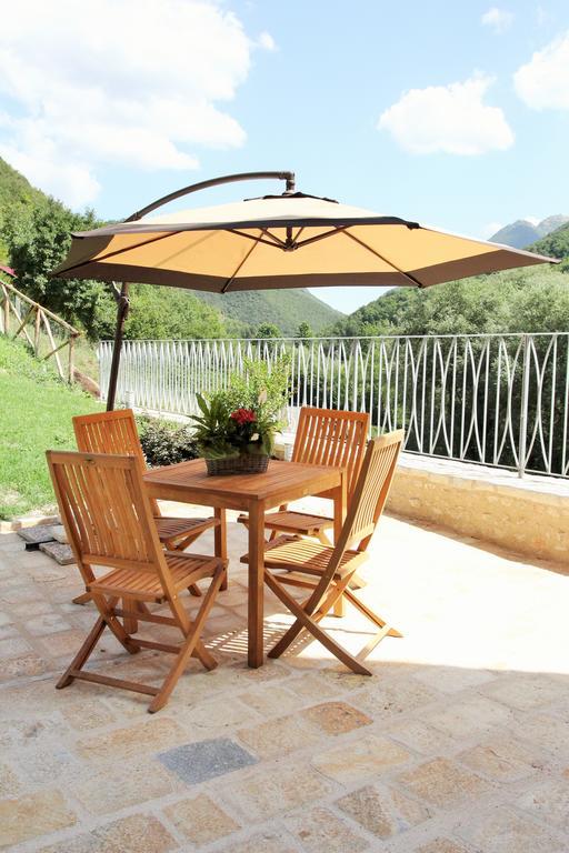 Agriturismo Casale La Palombara Cerreto di Spoleto Eksteriør billede