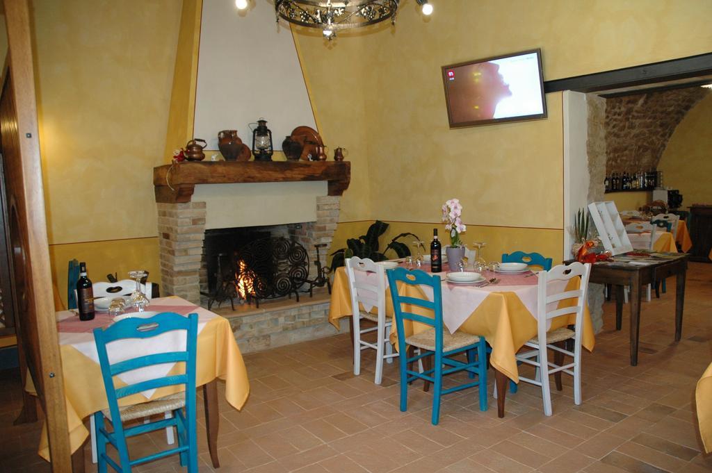 Agriturismo Casale La Palombara Cerreto di Spoleto Eksteriør billede